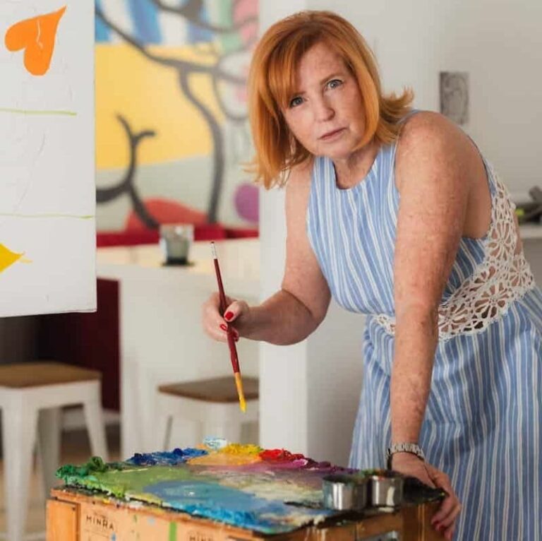 Lee más sobre el artículo Elisabeth Ollé Curiel, l’artiste au coeur solaire.